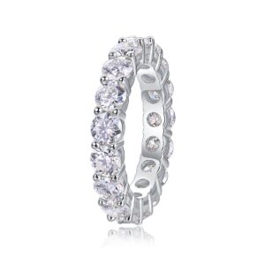 Eternity band of luminous round Moissanite